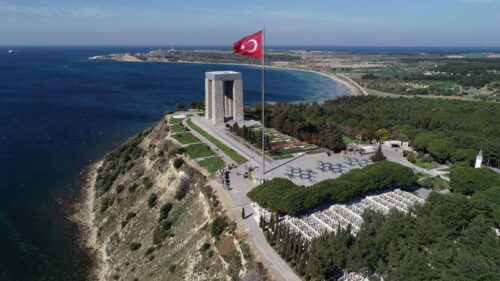 çanakkale şehitleri abidesi