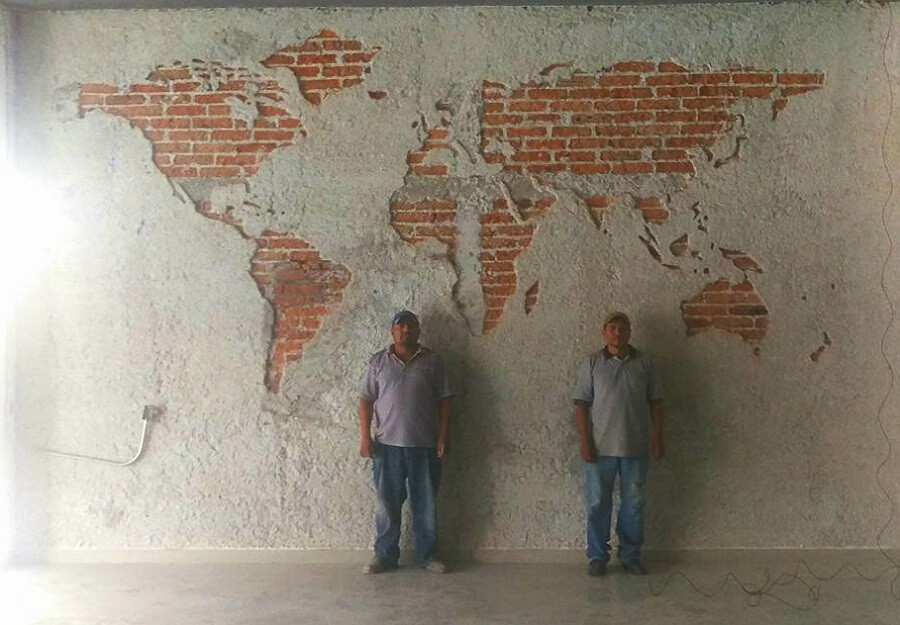 duvarda dünya haritası
