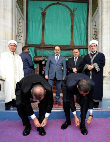 erdogan-obama-cami-ayakkabi