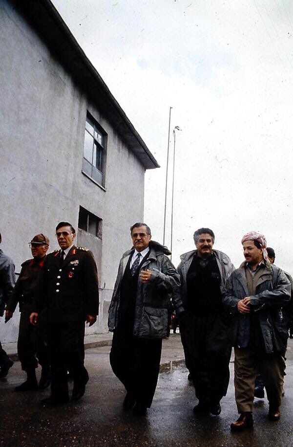 Eşref Bitlis'in Barzani ve Talabani ile Fotoğrafı