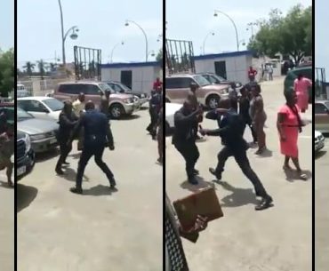 Gine Başkanı bakanı dövdü