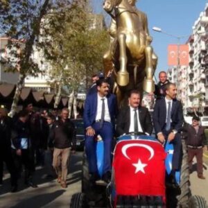 hamit-tuna-ataturk-heykeli