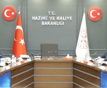 hazine maliye bakanı istifası