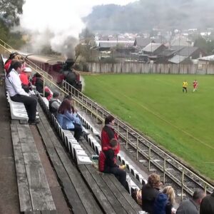 icinden-tren-gecen-stadyum