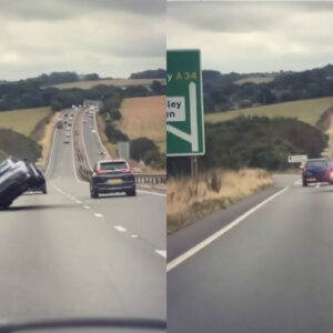 iki teker uzerinde yan giden araba