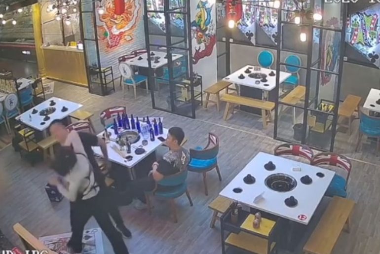 kadin karateci garson