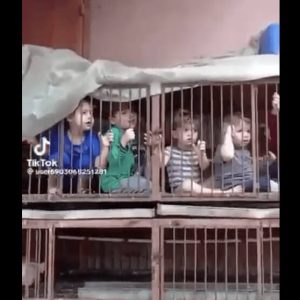 kafeste-kilitli-cocuklar