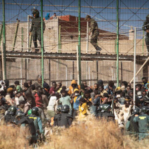 melilla sinirda izdiham