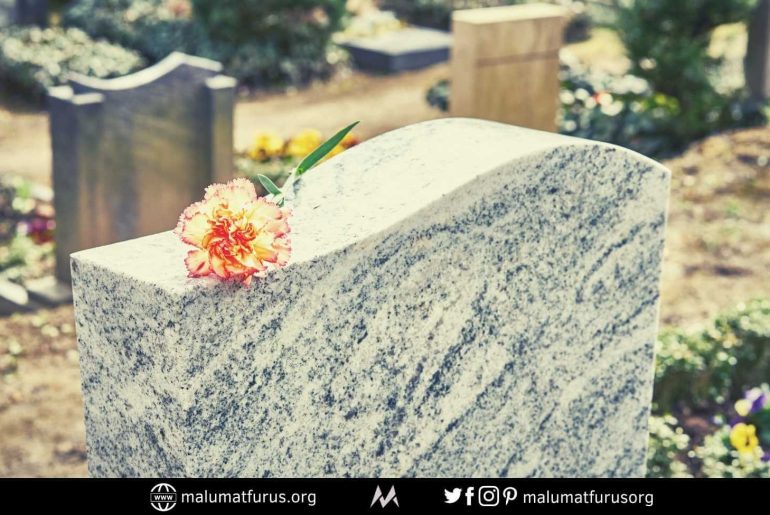 mezar taşı çiçek