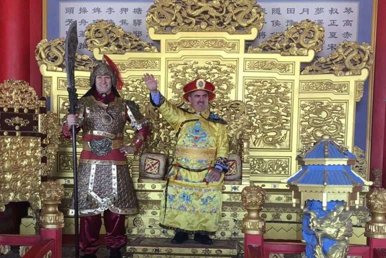 Münir Karaloğlu Çin Kostüm