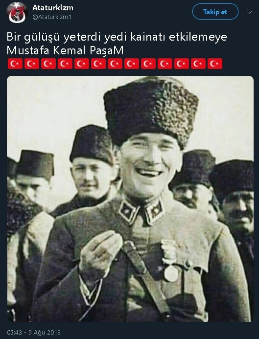 Sosyal medyada "Bir gülüşü yeterdi yedi kainatı etkilemeye Mustafa Kemal Paşam" notuyla paylaşılan Atatürk fotoğraflı tweet