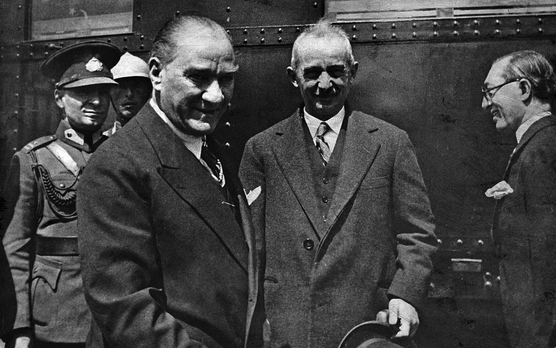 Mustafa Kemal Atatürk ve İsmet İnönü'nün Cumhurbaşkanı Seçim Süreçleri