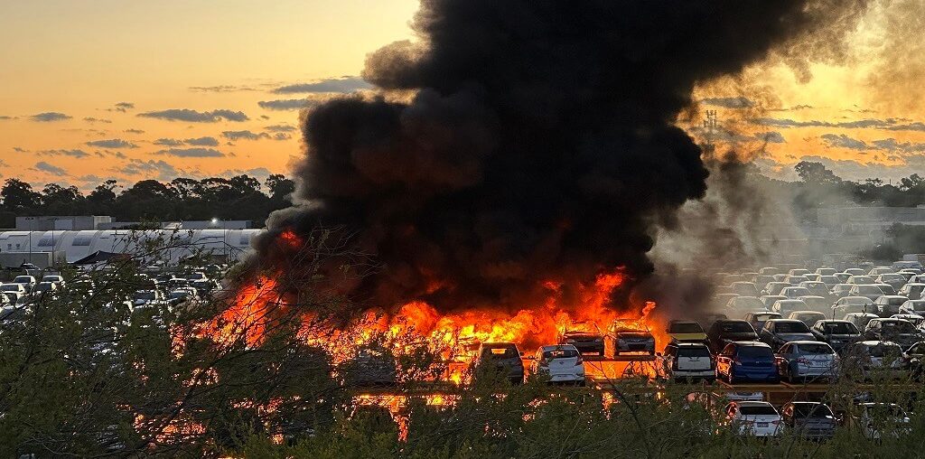 otopark-araba-yangini