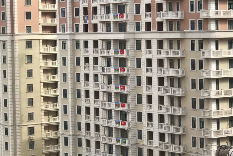 pakistan savunma bakanligi turkiye azerbaycan pakistan bayraklari