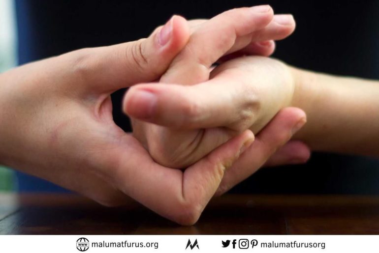 parmak çıtlatma kireçlenme