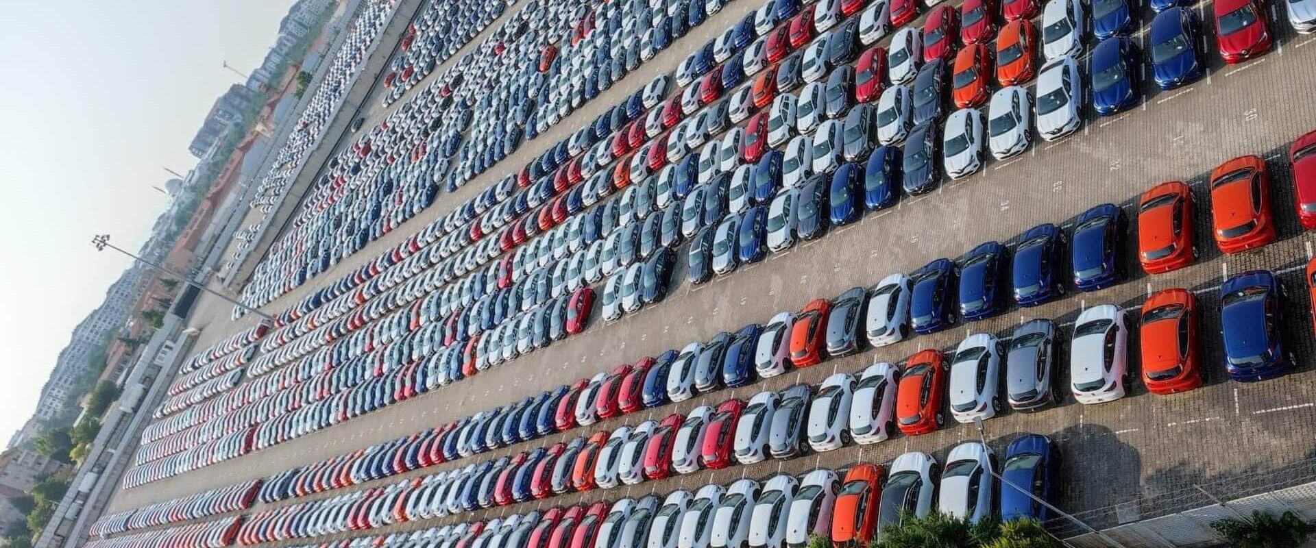 renault-fabrikasi-otoparki