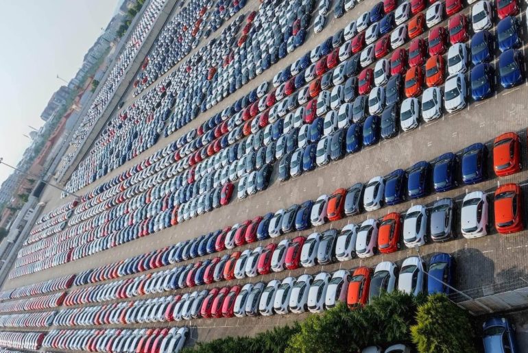 renault-fabrikasi-otoparki