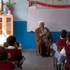 sinifta-sarikli-cubbeli-imam