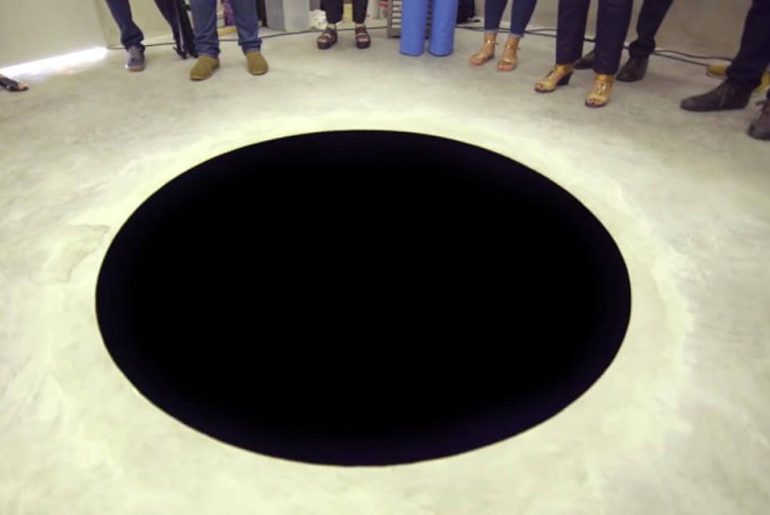 siyahtan daha siyah madde