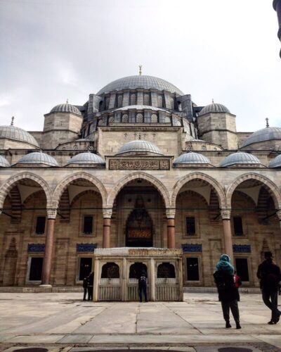 suleymaniye camii avlusu