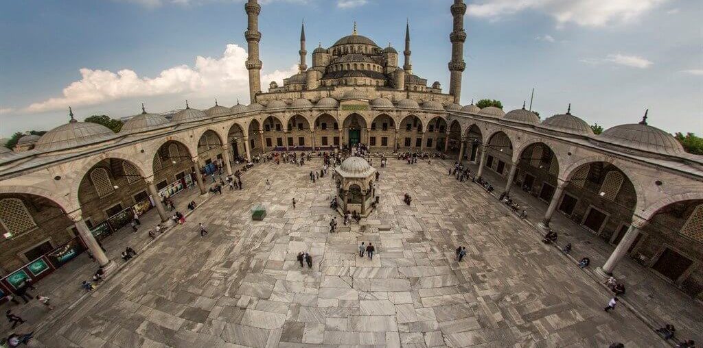 sultanahmet camii avlusu