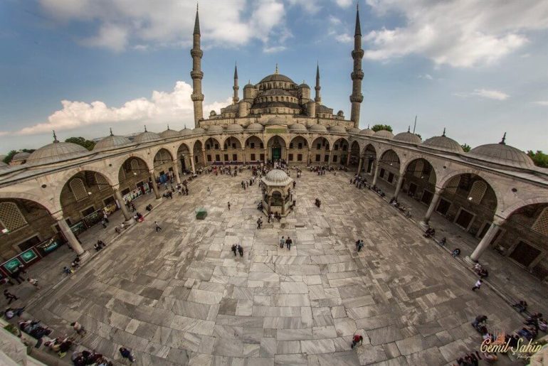 sultanahmet camii avlusu