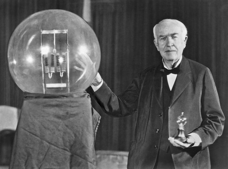Edison'un Ampülü Keşfettiği İddiası Doğru Değildir