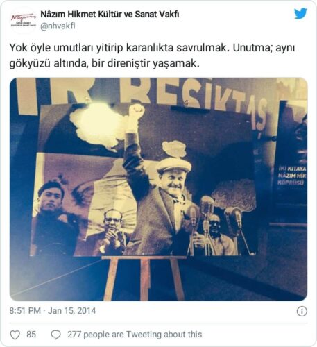 Yok Öyle Umutları Yitirip Karanlıkta Savrulmak Unutma Aynı Gökyüzü Altında Bir Direniştir Yaşamak