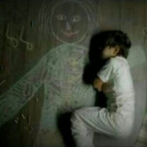 yetimin çizdiği anne figürü