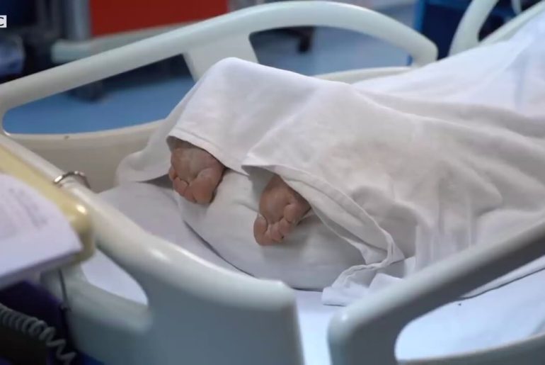 yüzüstü entübe pozisyonu