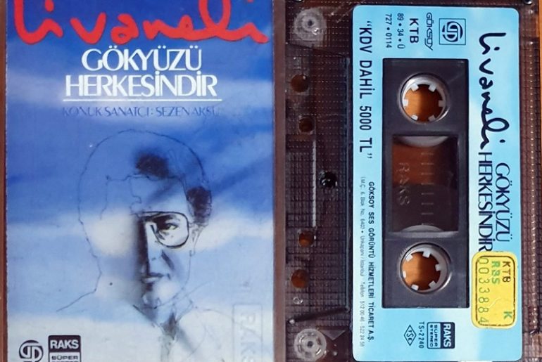 Zülfü Livanelli'nin Gökyüzü Herkesindir adlı kaseti